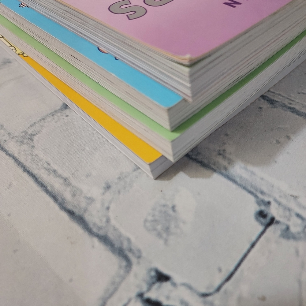 The Baby Sitters Club Book Lot 2, 5-7 Graphic The Truth About Stacey, Boy- Crazy - Picture 9 of 10